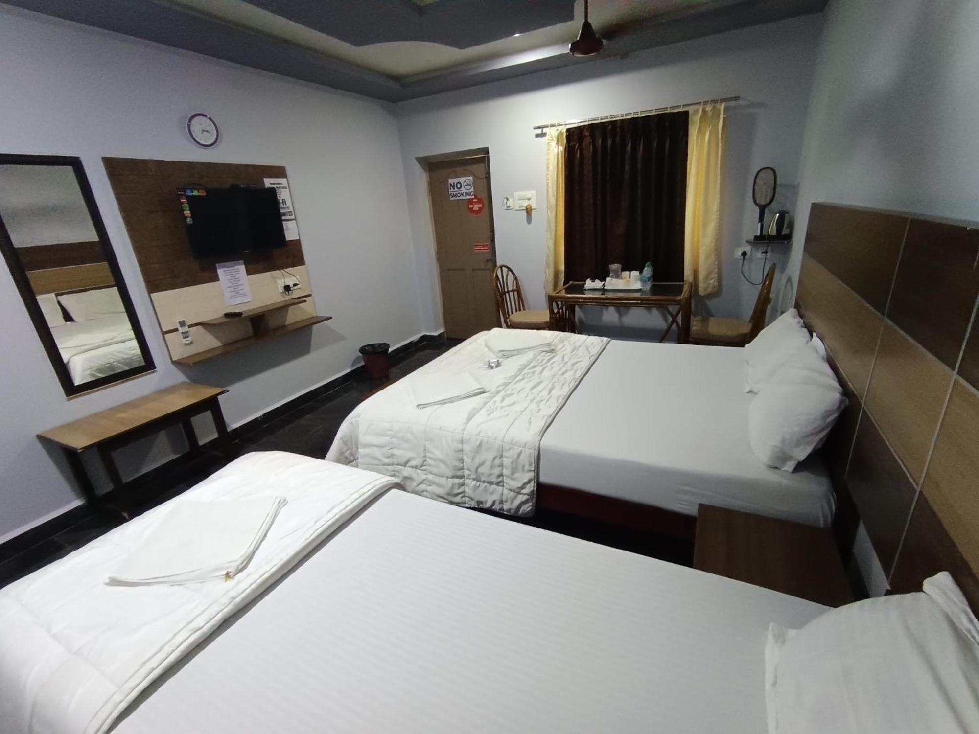 Sri Murugan Beach Paradise Hotel Mahabalipuram Exterior photo