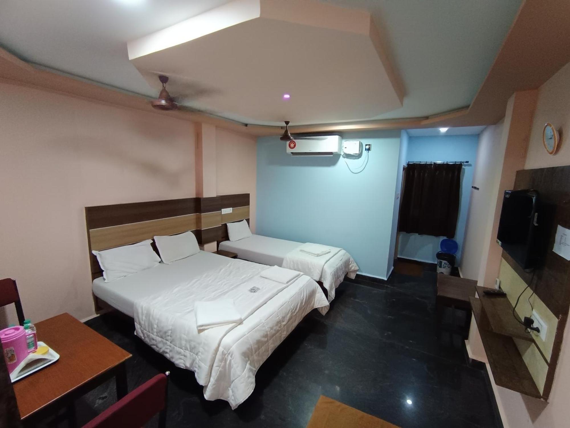 Sri Murugan Beach Paradise Hotel Mahabalipuram Exterior photo