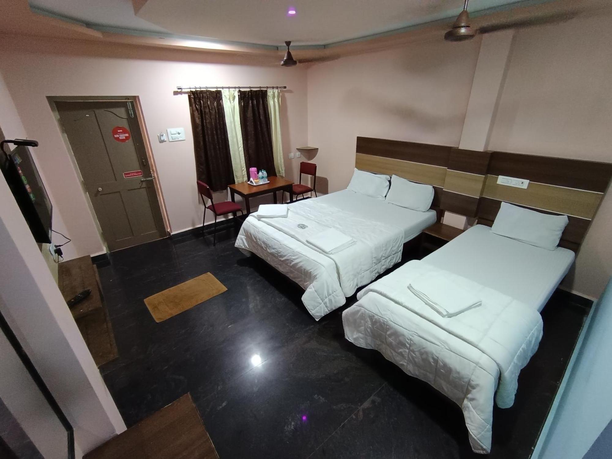 Sri Murugan Beach Paradise Hotel Mahabalipuram Exterior photo